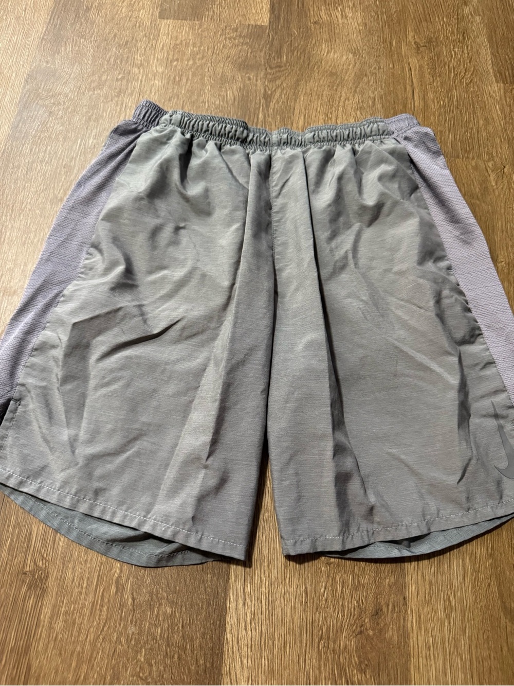 Men’s Nike Dri Fit Athletic Shorts With Liner Size Large